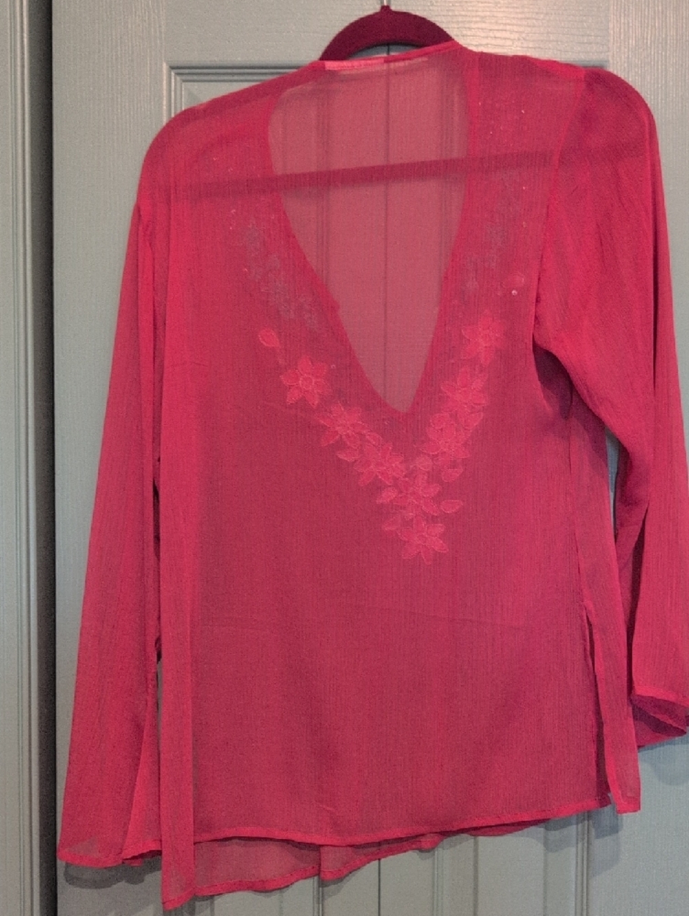 Embellished Pink V-Neck Women's Blouse - Picture 4 of 4
